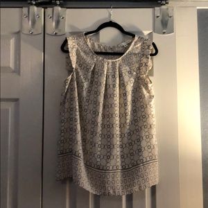 Super cute Max studio top. Ivory and navy.